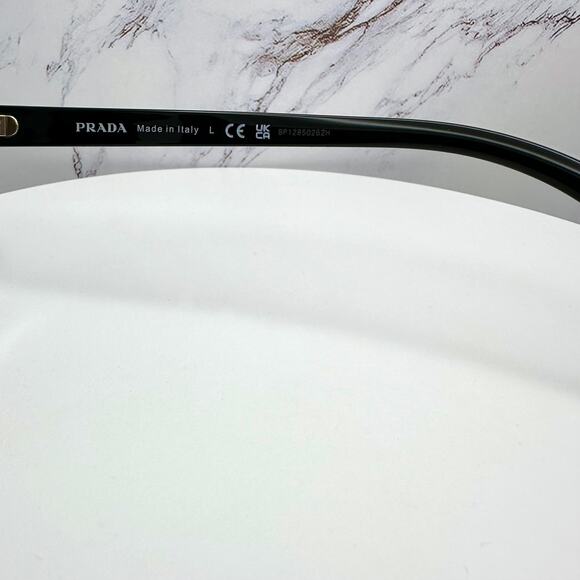 New PRADA Sunglasses - Picture 10 of 16